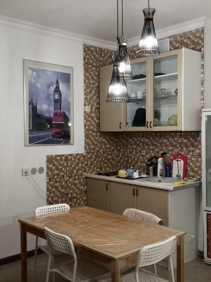 The Place Astana Hostel מראה חיצוני תמונה