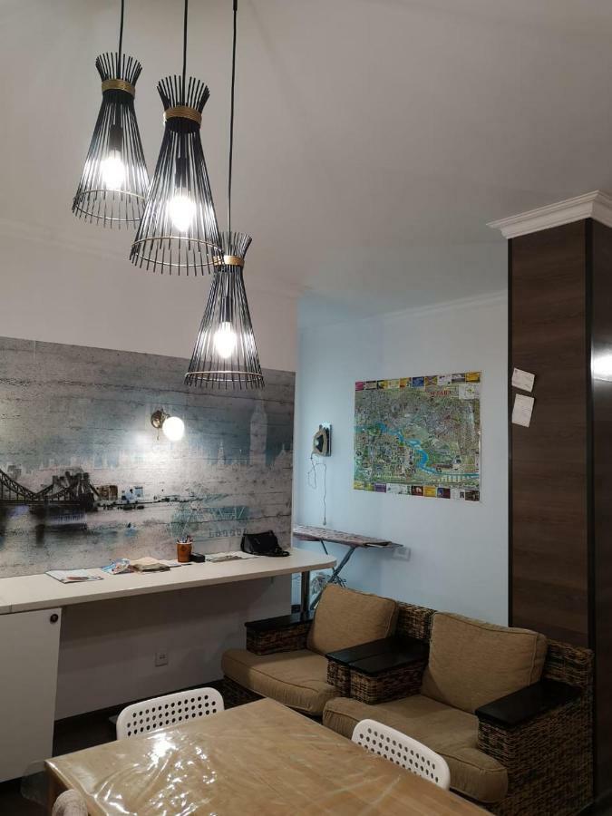 The Place Astana Hostel מראה חיצוני תמונה