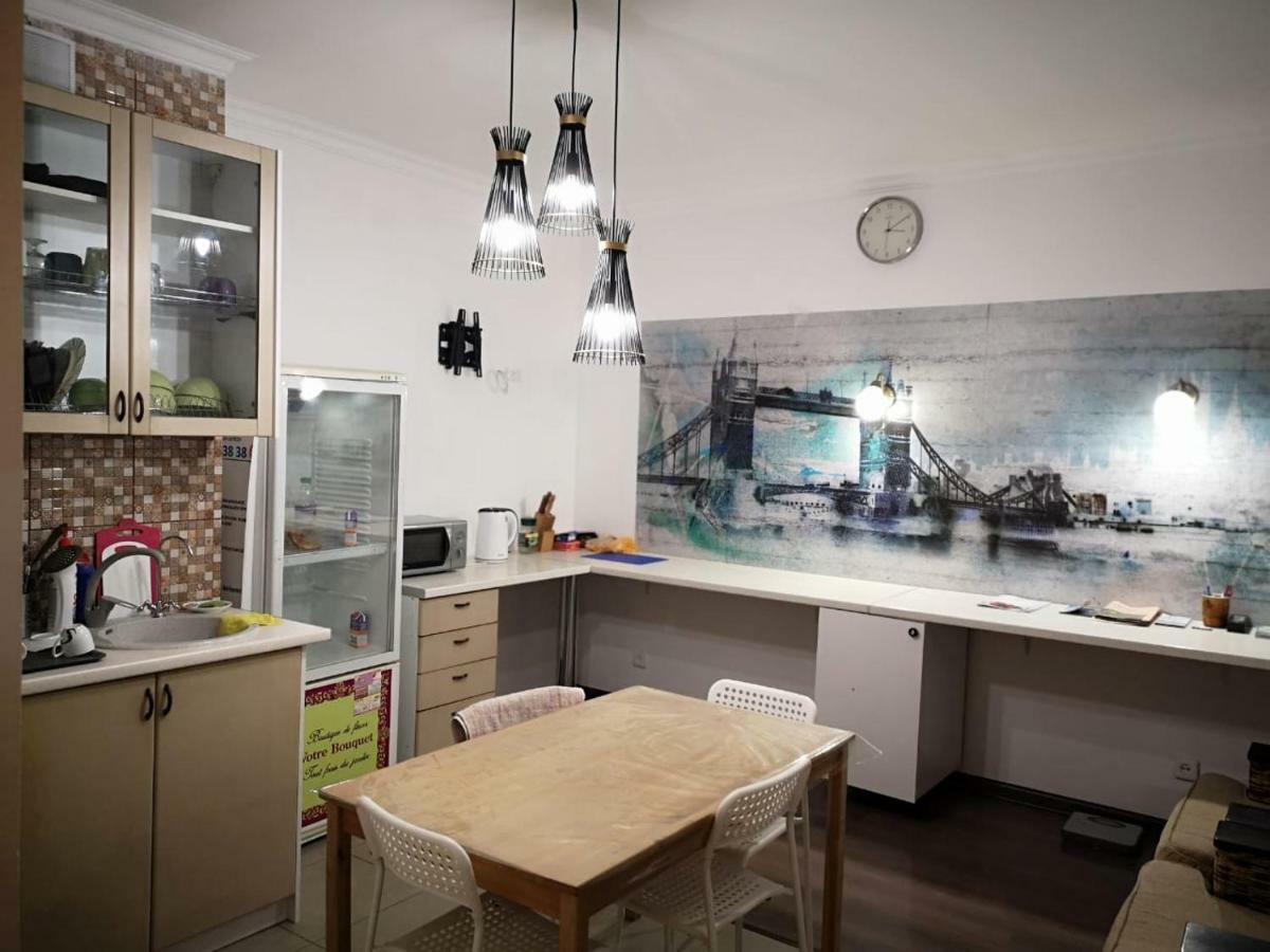 The Place Astana Hostel מראה חיצוני תמונה